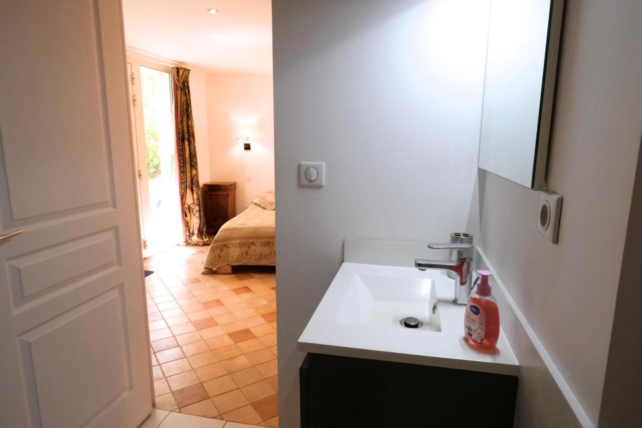 Le 3 Rue Grande Bed and Breakfast Moret-sur-Loing Εξωτερικό φωτογραφία