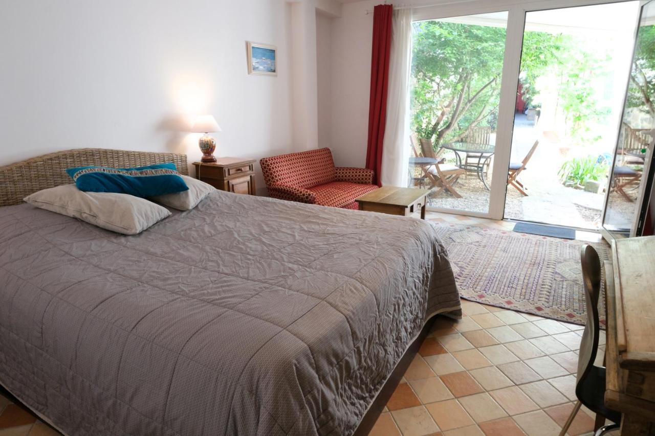 Le 3 Rue Grande Bed and Breakfast Moret-sur-Loing Εξωτερικό φωτογραφία