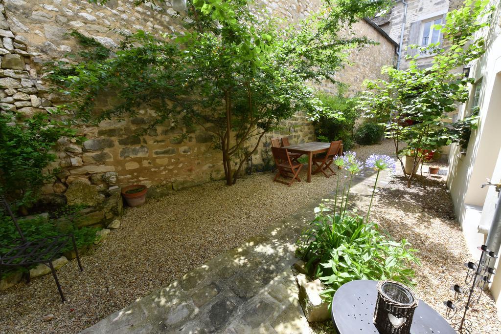 Le 3 Rue Grande Bed and Breakfast Moret-sur-Loing Εξωτερικό φωτογραφία