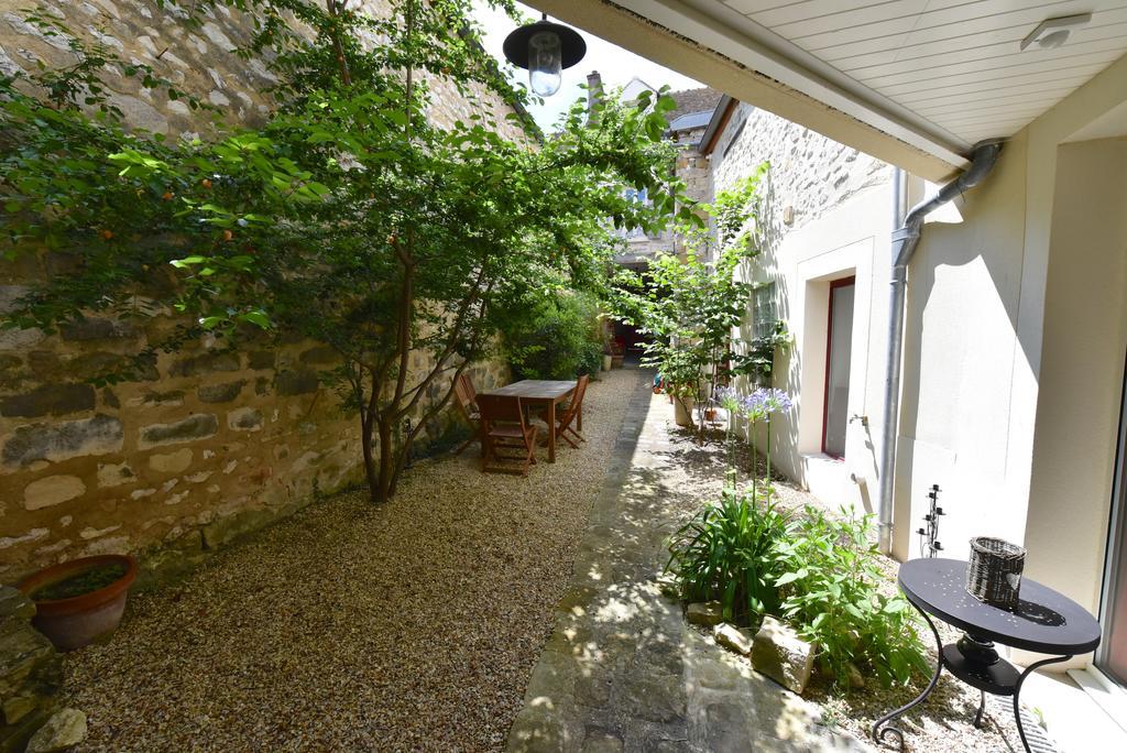 Le 3 Rue Grande Bed and Breakfast Moret-sur-Loing Εξωτερικό φωτογραφία