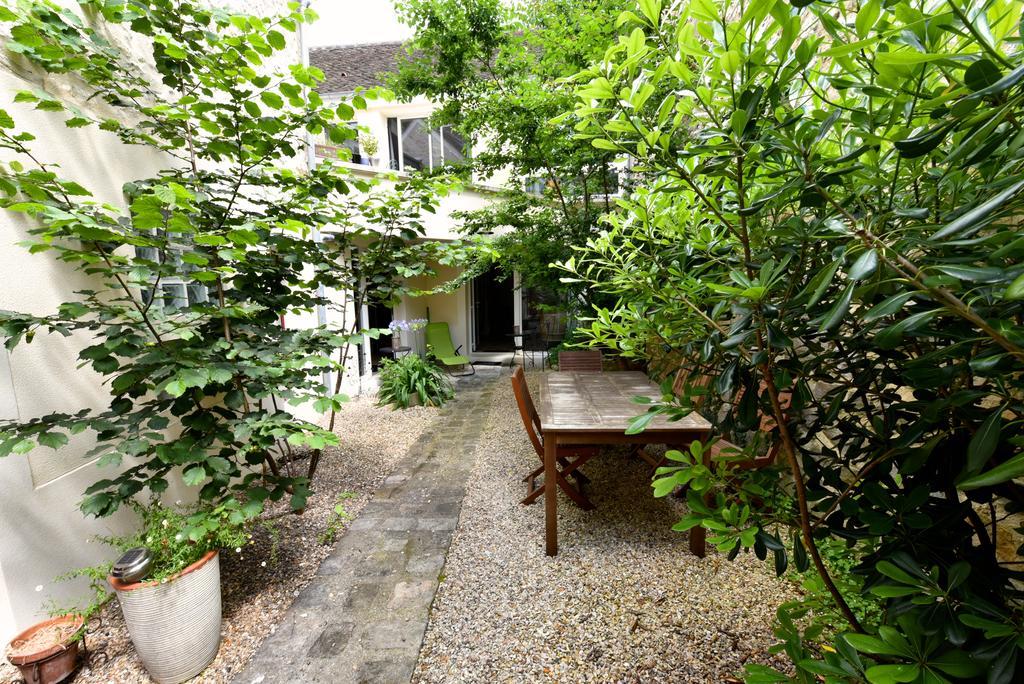 Le 3 Rue Grande Bed and Breakfast Moret-sur-Loing Εξωτερικό φωτογραφία